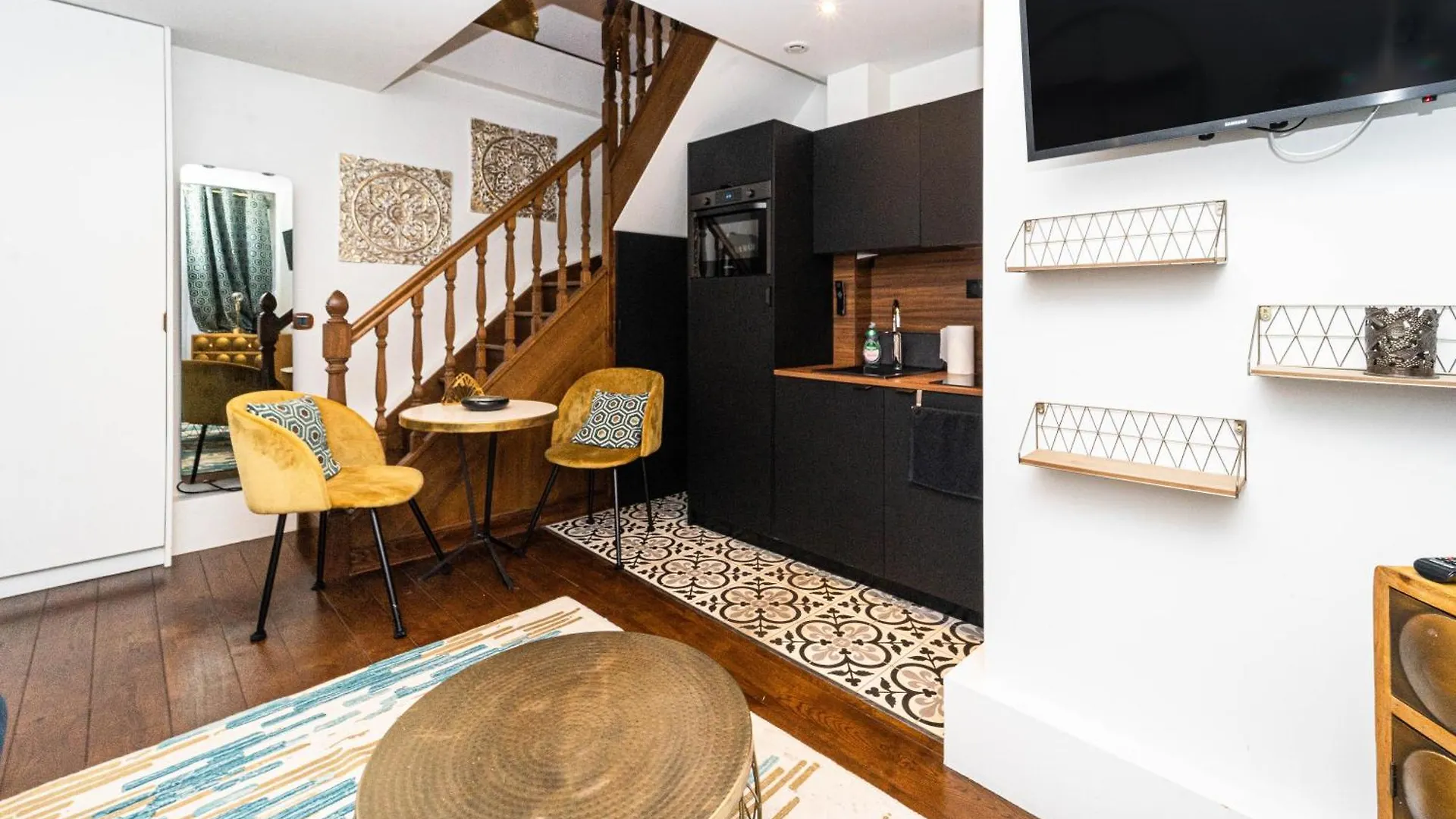Appartement Pick A Flat'S Apartement In Place Des Vosges - Rue Saint-Gilles Parijs